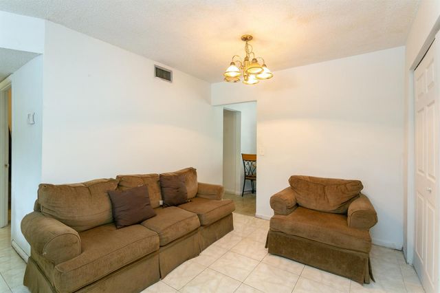 1500 N Congress Avenue C29, West Palm Beach, FL 33401