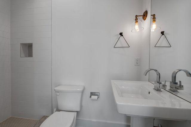 5616 Burgess Ave, Nashville, TN 37209