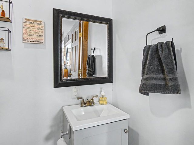 802 Alburgh Springs Road, Alburgh, VT 05440