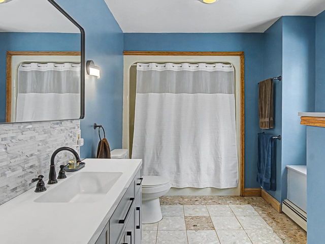 802 Alburgh Springs Road, Alburgh, VT 05440