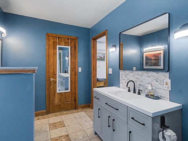 802 Alburgh Springs Road, Alburgh, VT 05440