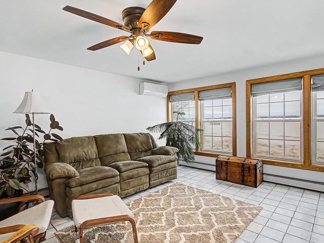 802 Alburgh Springs Road, Alburgh, VT 05440