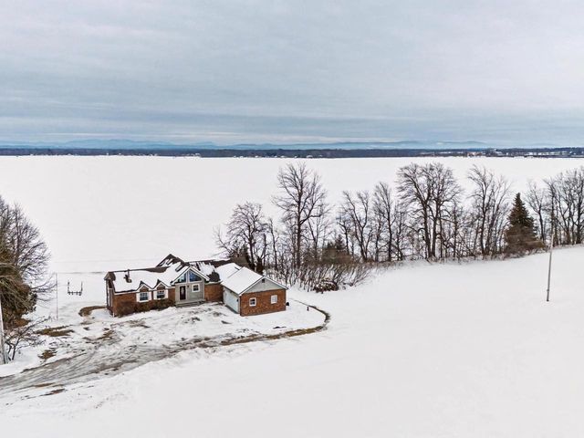 802 Alburgh Springs Road, Alburgh, VT 05440