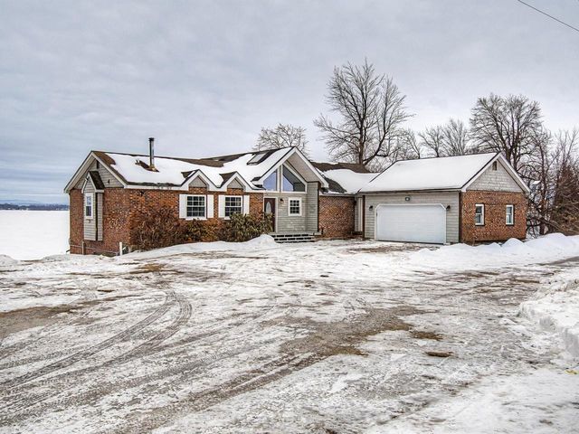 802 Alburgh Springs Road, Alburgh, VT 05440