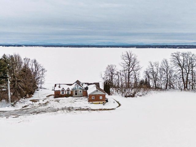 802 Alburgh Springs Road, Alburgh, VT 05440