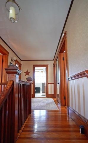 78 Chestnut St, Haverhill, MA 01830