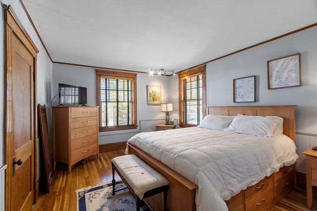 78 Chestnut St, Haverhill, MA 01830