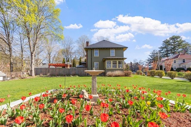 78 Chestnut St, Haverhill, MA 01830