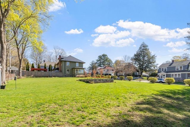 78 Chestnut St, Haverhill, MA 01830