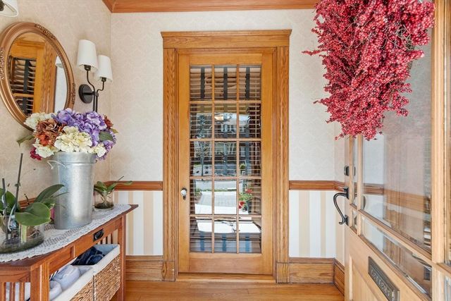 78 Chestnut St, Haverhill, MA 01830