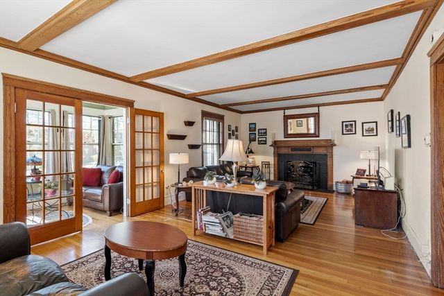 78 Chestnut St, Haverhill, MA 01830