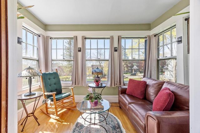 78 Chestnut St, Haverhill, MA 01830