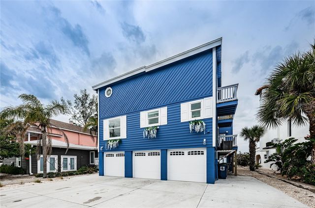 8432 W GULF BOULEVARD Jellyfish, Treasure Island, FL 33706