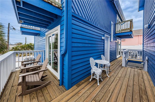 8432 W GULF BOULEVARD Jellyfish, Treasure Island, FL 33706