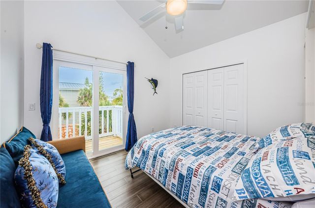 8432 W GULF BOULEVARD Jellyfish, Treasure Island, FL 33706