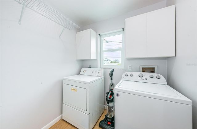 8432 W GULF BOULEVARD Jellyfish, Treasure Island, FL 33706