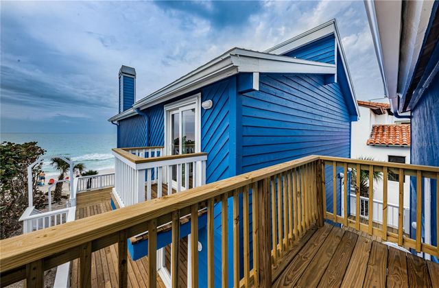 8432 W GULF BOULEVARD Jellyfish, Treasure Island, FL 33706