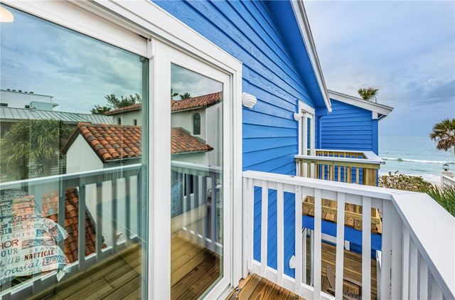 8432 W GULF BOULEVARD Jellyfish, Treasure Island, FL 33706
