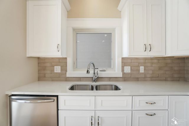 4079 Casey Drive, Lambertville, MI 48144