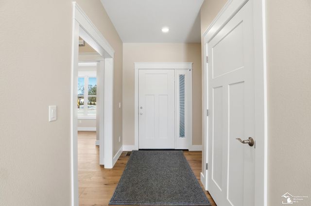 4079 Casey Drive, Lambertville, MI 48144