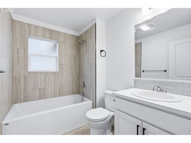 11641 Ne SISKIYOU St, Portland, OR 97220