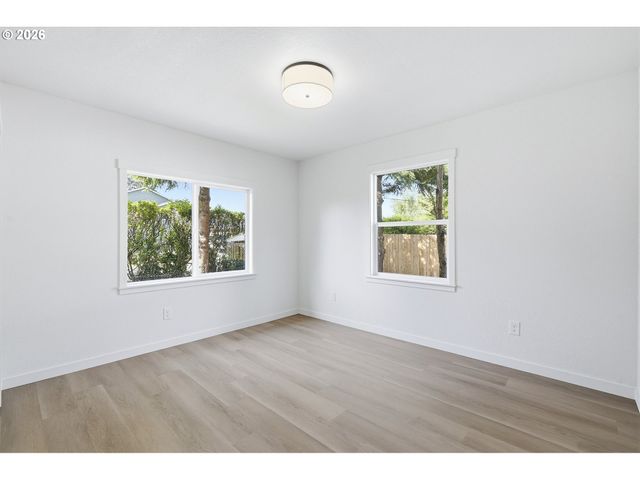 11641 Ne SISKIYOU St, Portland, OR 97220