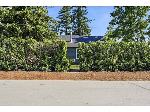 11641 Ne SISKIYOU St, Portland, OR 97220