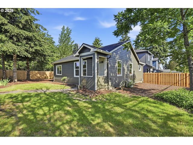11641 Ne SISKIYOU St, Portland, OR 97220