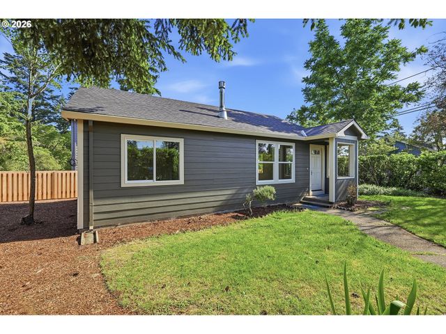 11641 Ne SISKIYOU St, Portland, OR 97220