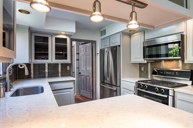 6205 Sabre Court NW, Albuquerque, NM 87107