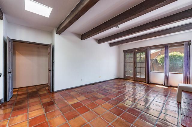 6205 Sabre Court NW, Albuquerque, NM 87107