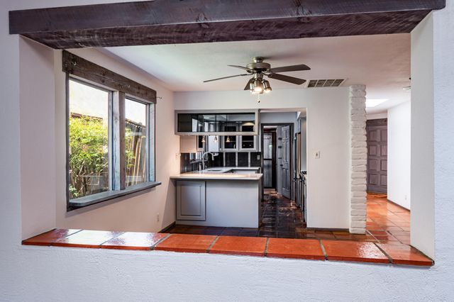 6205 Sabre Court NW, Albuquerque, NM 87107