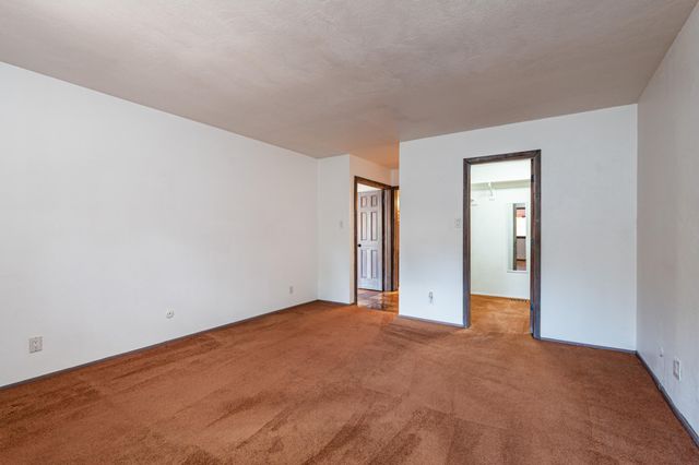 6205 Sabre Court NW, Albuquerque, NM 87107