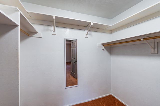 6205 Sabre Court NW, Albuquerque, NM 87107
