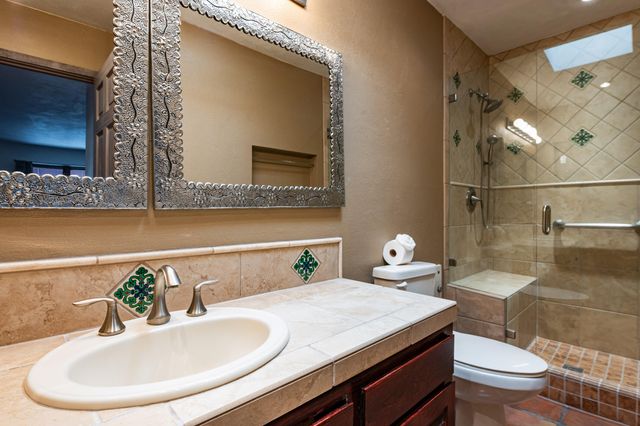 6205 Sabre Court NW, Albuquerque, NM 87107