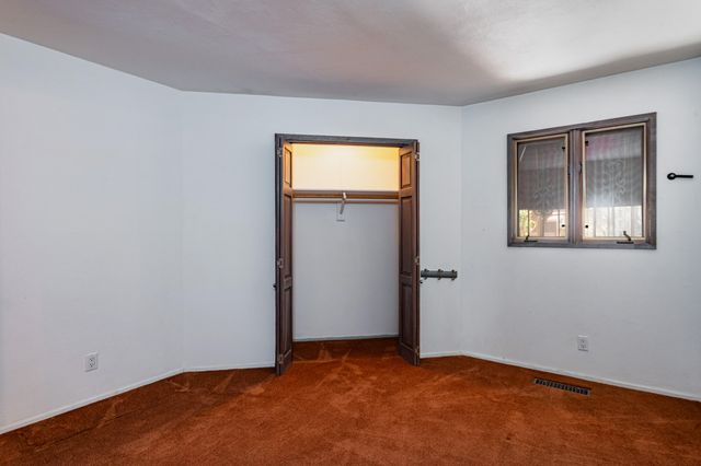 6205 Sabre Court NW, Albuquerque, NM 87107