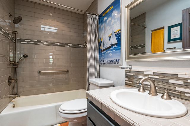 6205 Sabre Court NW, Albuquerque, NM 87107