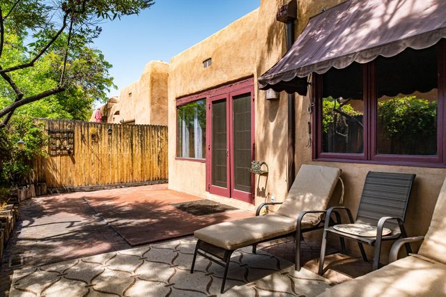 6205 Sabre Court NW, Albuquerque, NM 87107
