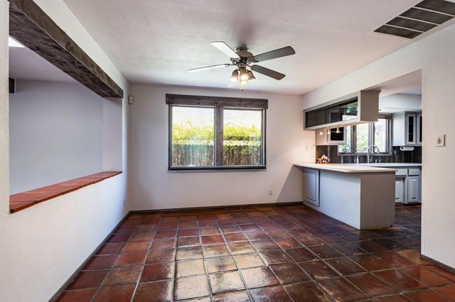 6205 Sabre Court NW, Albuquerque, NM 87107