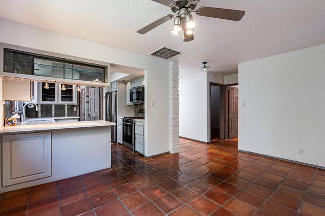 6205 Sabre Court NW, Albuquerque, NM 87107