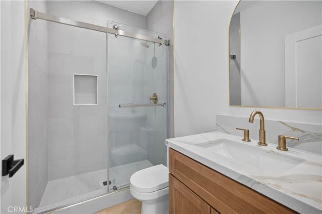 2937 10th Avenue, Los Angeles, CA 90018