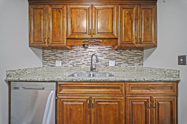 2349 Warfield Drive, Grove City, OH 43123