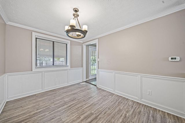 2349 Warfield Drive, Grove City, OH 43123