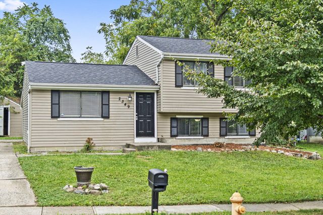 2349 Warfield Drive, Grove City, OH 43123