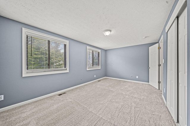 2349 Warfield Drive, Grove City, OH 43123