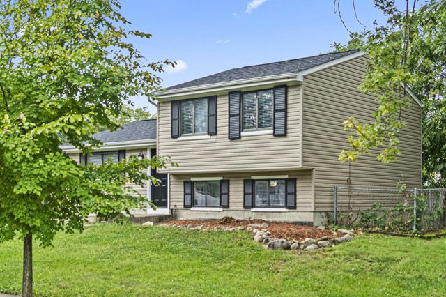 2349 Warfield Drive, Grove City, OH 43123