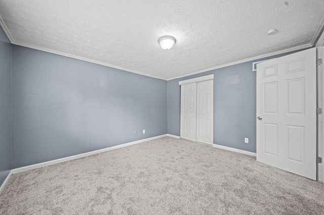 2349 Warfield Drive, Grove City, OH 43123