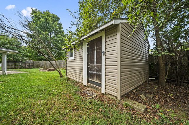 2349 Warfield Drive, Grove City, OH 43123