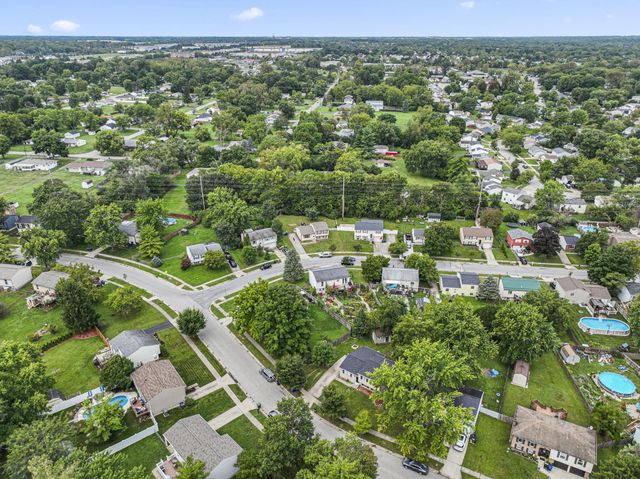 2349 Warfield Drive, Grove City, OH 43123