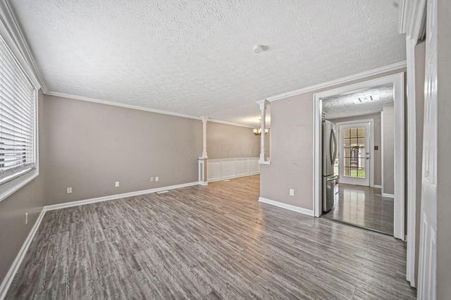2349 Warfield Drive, Grove City, OH 43123